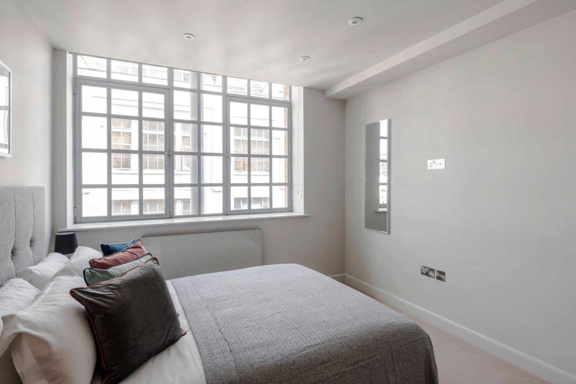 London'S Calling - Farringdon - By Frankie Says Esterno foto